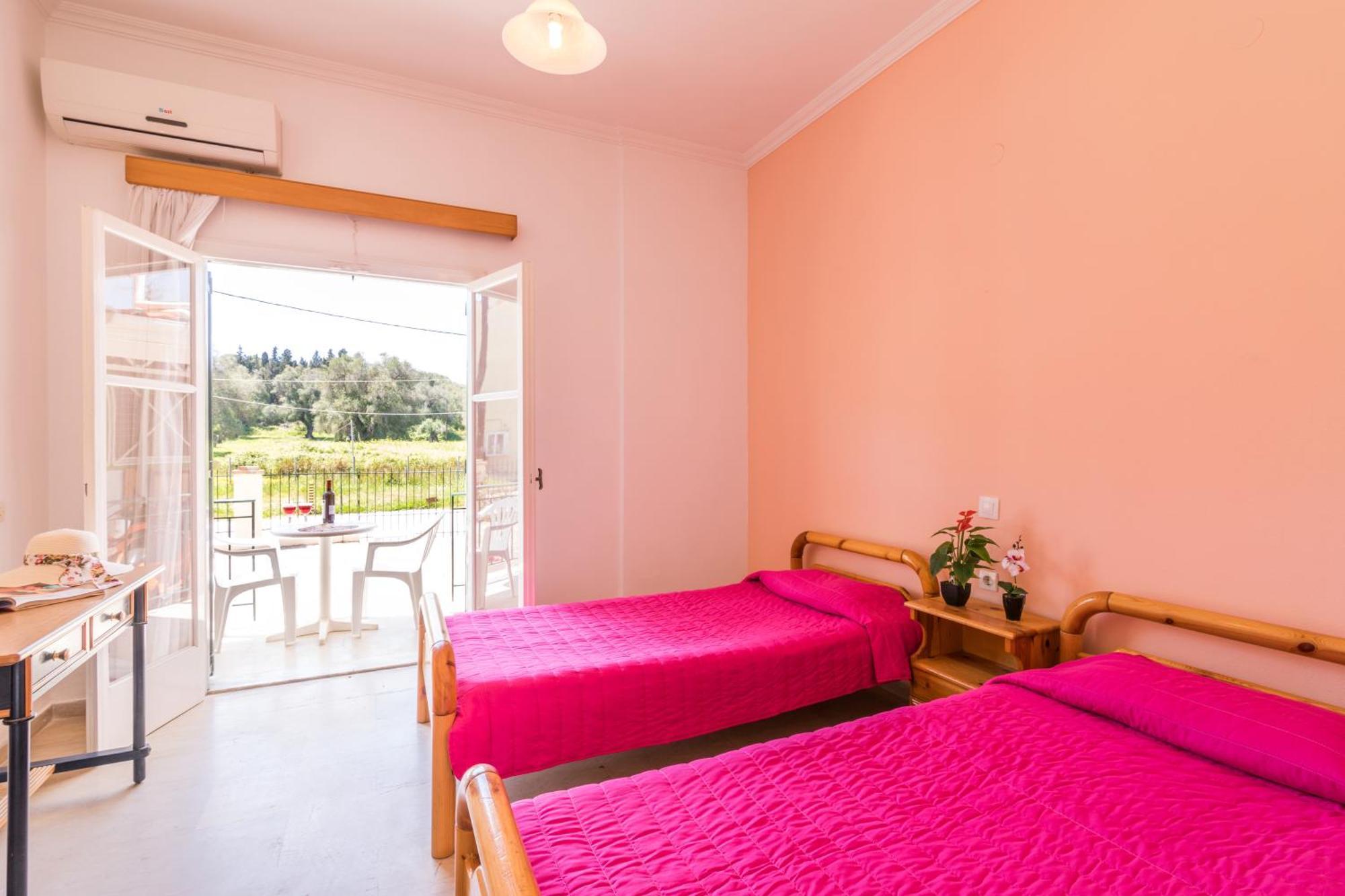 Nikos Apartments 1 กาวอส ภายนอก รูปภาพ